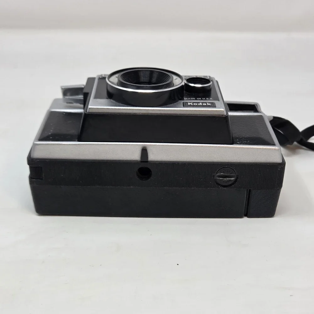 Vintage Kodak Instamatic X-35 126 Film Camera Kodar Lens w/ Case USA